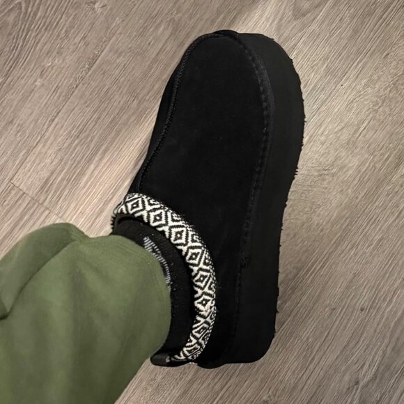 โกWomen Project Cloud Black Leather Soft Memory Foam Cozy Supportive Slipper - Picture 6 of 6